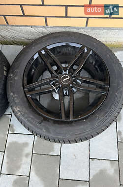 Хэтчбек Volkswagen Golf 1999 в 