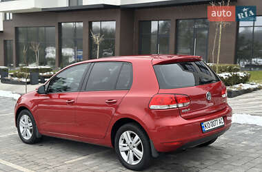 Хетчбек Volkswagen Golf 2010 в Ужгороді