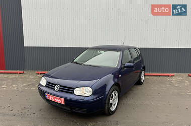 Хетчбек Volkswagen Golf 2003 в Луцьку