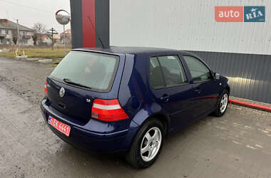 Хетчбек Volkswagen Golf 2003 в Луцьку