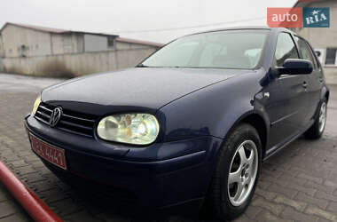 Хетчбек Volkswagen Golf 2003 в Луцьку