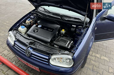 Хетчбек Volkswagen Golf 2003 в Луцьку