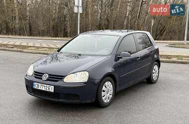 Хетчбек Volkswagen Golf 2005 в Чернігові