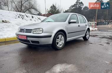 Хэтчбек Volkswagen Golf 2002 в Львове