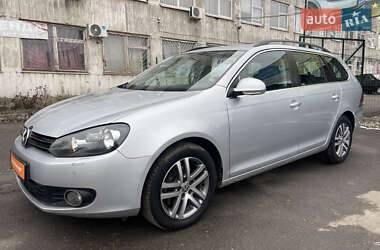 Універсал Volkswagen Golf 2010 в Сумах