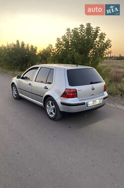 Хетчбек Volkswagen Golf 2002 в Черкасах