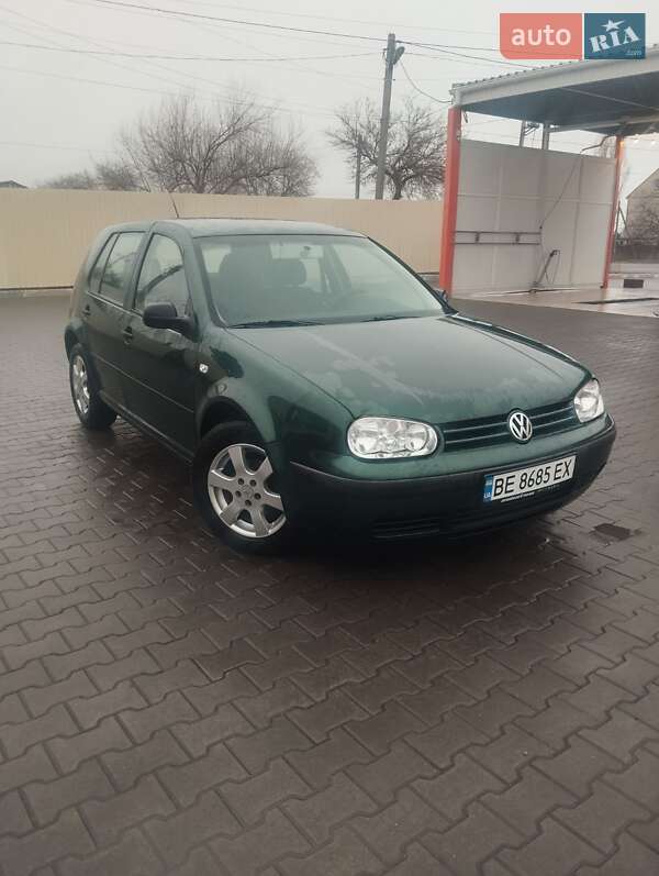 Хэтчбек Volkswagen Golf 2000 в Одессе