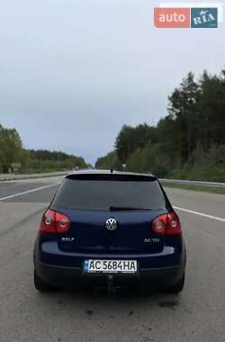 Хетчбек Volkswagen Golf 2006 в 
