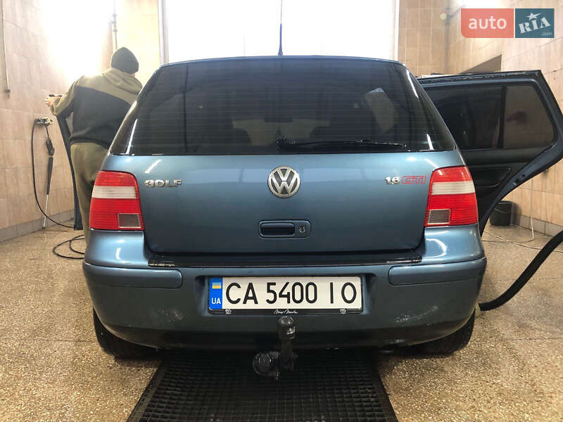 Хетчбек Volkswagen Golf 2003 в Золотоноші