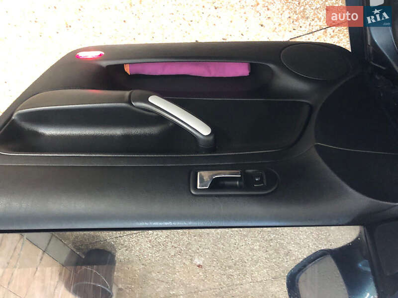 Хетчбек Volkswagen Golf 2003 в Золотоноші