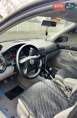 Хэтчбек Volkswagen Golf 2001 в Семеновке