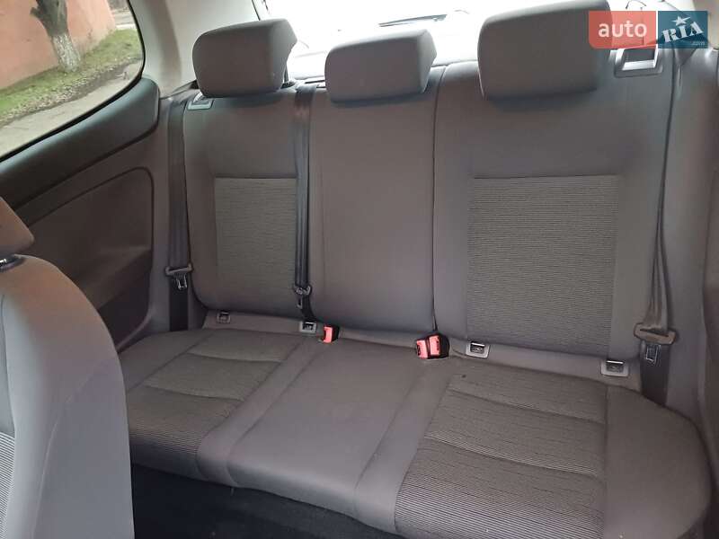 Хэтчбек Volkswagen Golf 2007 в Ананьеве