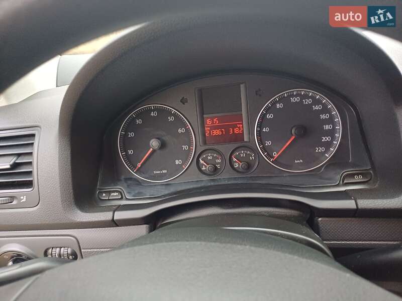 Хэтчбек Volkswagen Golf 2007 в Ананьеве