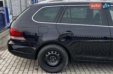 Універсал Volkswagen Golf 2011 в 