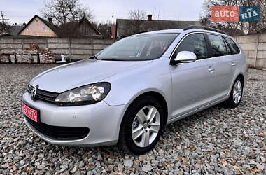 Універсал Volkswagen Golf 2010 в Луцьку