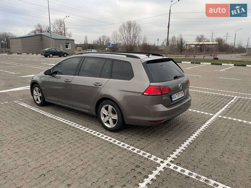 Універсал Volkswagen Golf 2016 в Києві