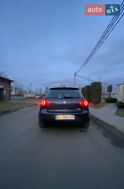 Хэтчбек Volkswagen Golf 2006 в Червонограде