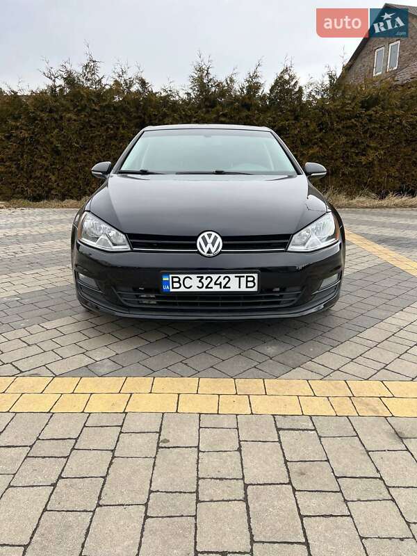 Хэтчбек Volkswagen Golf 2016 в Львове
