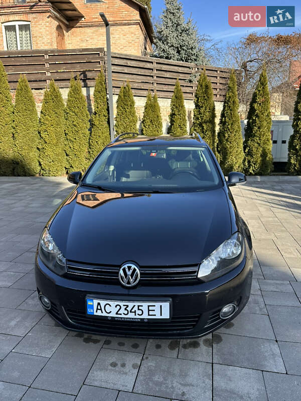 Універсал Volkswagen Golf 2009 в Луцьку