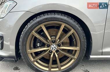 Хэтчбек Volkswagen Golf 2014 в 