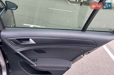 Хэтчбек Volkswagen Golf 2014 в 