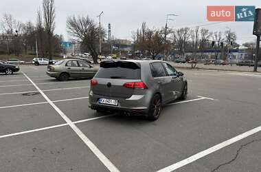 Хэтчбек Volkswagen Golf 2014 в 