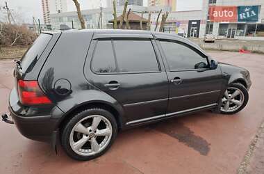 Хетчбек Volkswagen Golf 2001 в Броварах