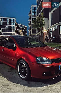 Хэтчбек Volkswagen Golf 2005 в Львове