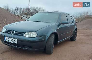 Хэтчбек Volkswagen Golf 1998 в Коростене