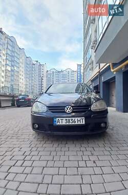 Хетчбек Volkswagen Golf 2004 в Івано-Франківську