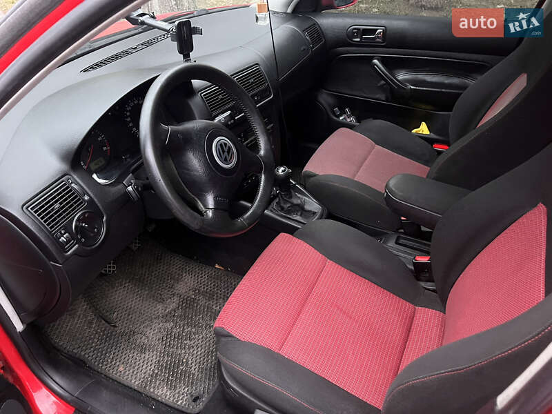 Хетчбек Volkswagen Golf 1998 в Києві