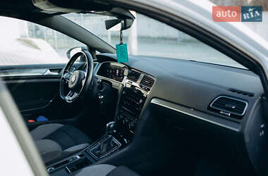 Универсал Volkswagen Golf 2017 в 