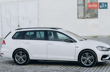 Универсал Volkswagen Golf 2017 в 