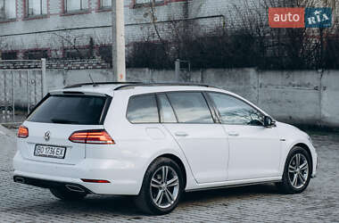 Универсал Volkswagen Golf 2017 в 