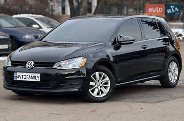 Хэтчбек Volkswagen Golf 2014 в Киеве