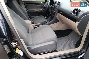 Универсал Volkswagen Golf 2011 в 