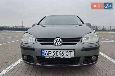 Хэтчбек Volkswagen Golf 2005 в Одессе