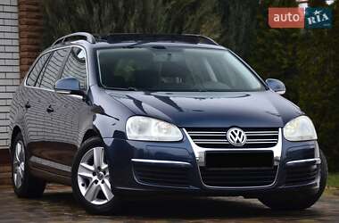 Універсал Volkswagen Golf 2009 в Дніпрі