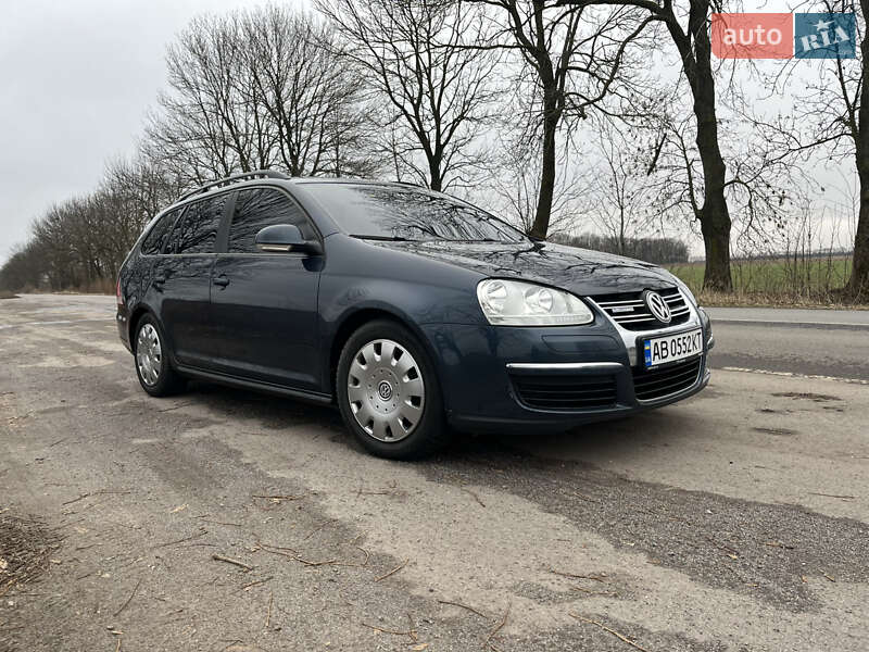 Універсал Volkswagen Golf 2009 в Вінниці