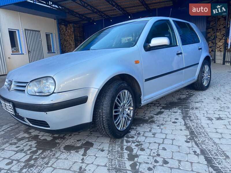 Хетчбек Volkswagen Golf 1998 в Кременці