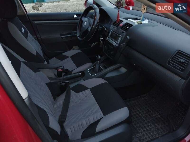 Универсал Volkswagen Golf 2007 в Новой Ушице