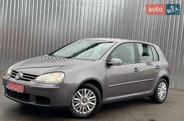 Хэтчбек Volkswagen Golf 2005 в Березане