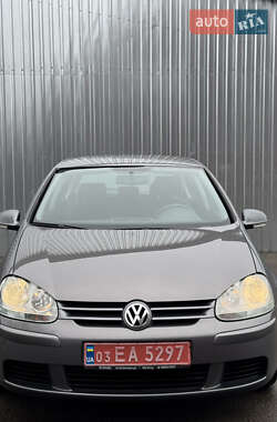 Хетчбек Volkswagen Golf 2005 в Березані