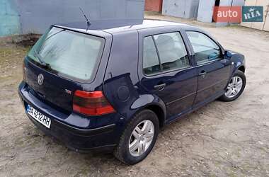 Хетчбек Volkswagen Golf 2001 в Кременчуці