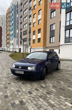 Хетчбек Volkswagen Golf 2002 в Рівному