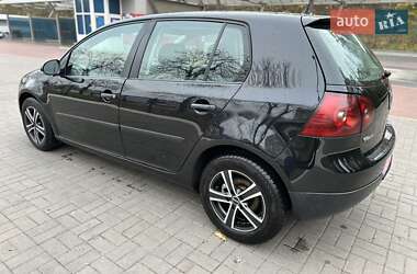 Хэтчбек Volkswagen Golf 2005 в Киеве