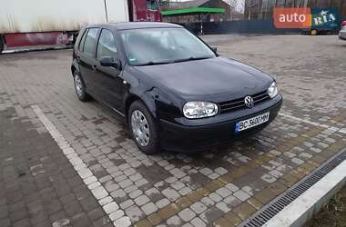 Хэтчбек Volkswagen Golf 2003 в Великих Мостах