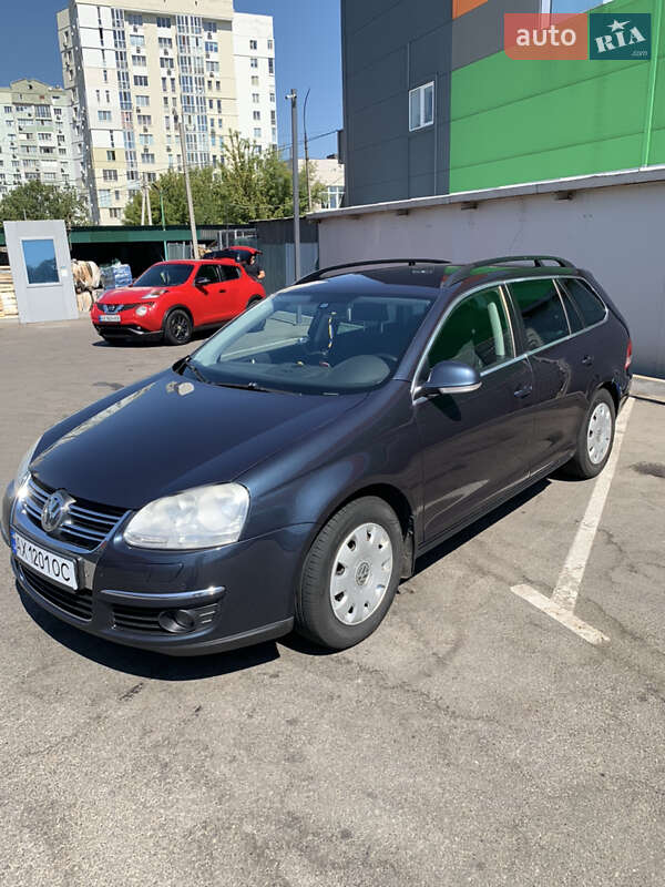 Універсал Volkswagen Golf 2009 в Харкові