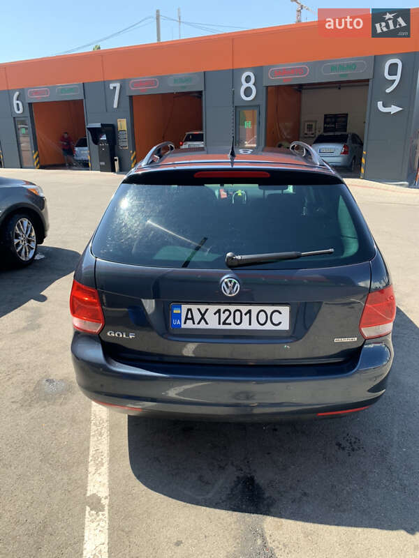 Універсал Volkswagen Golf 2009 в Харкові