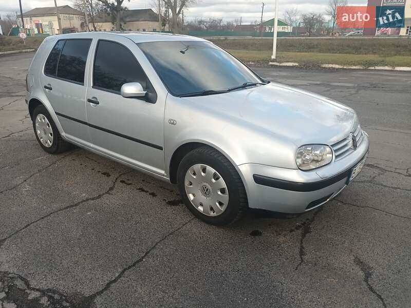 Volkswagen Golf 2000